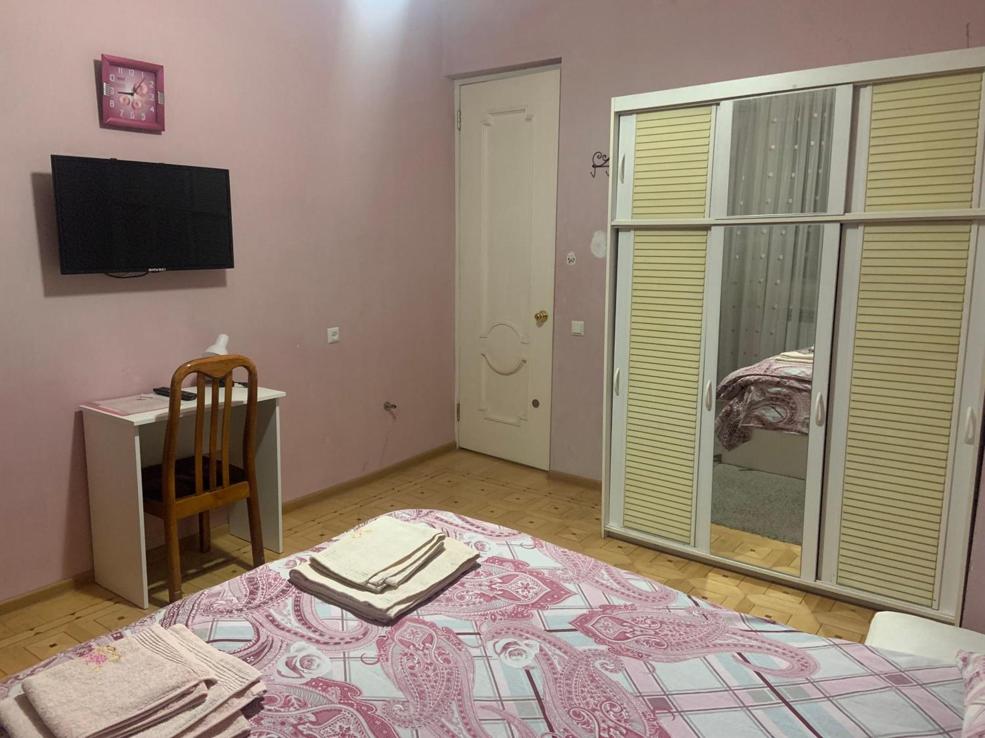 Guest House Lilia Yerevan Exterior photo
