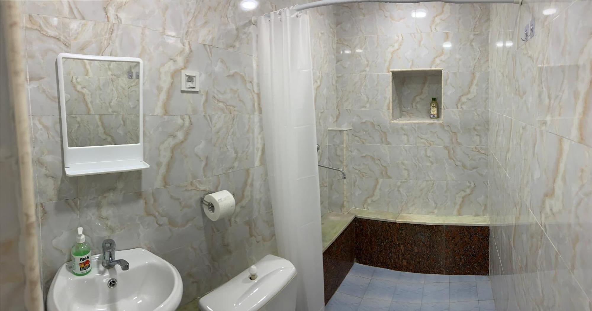 Guest House Lilia Yerevan Exterior photo