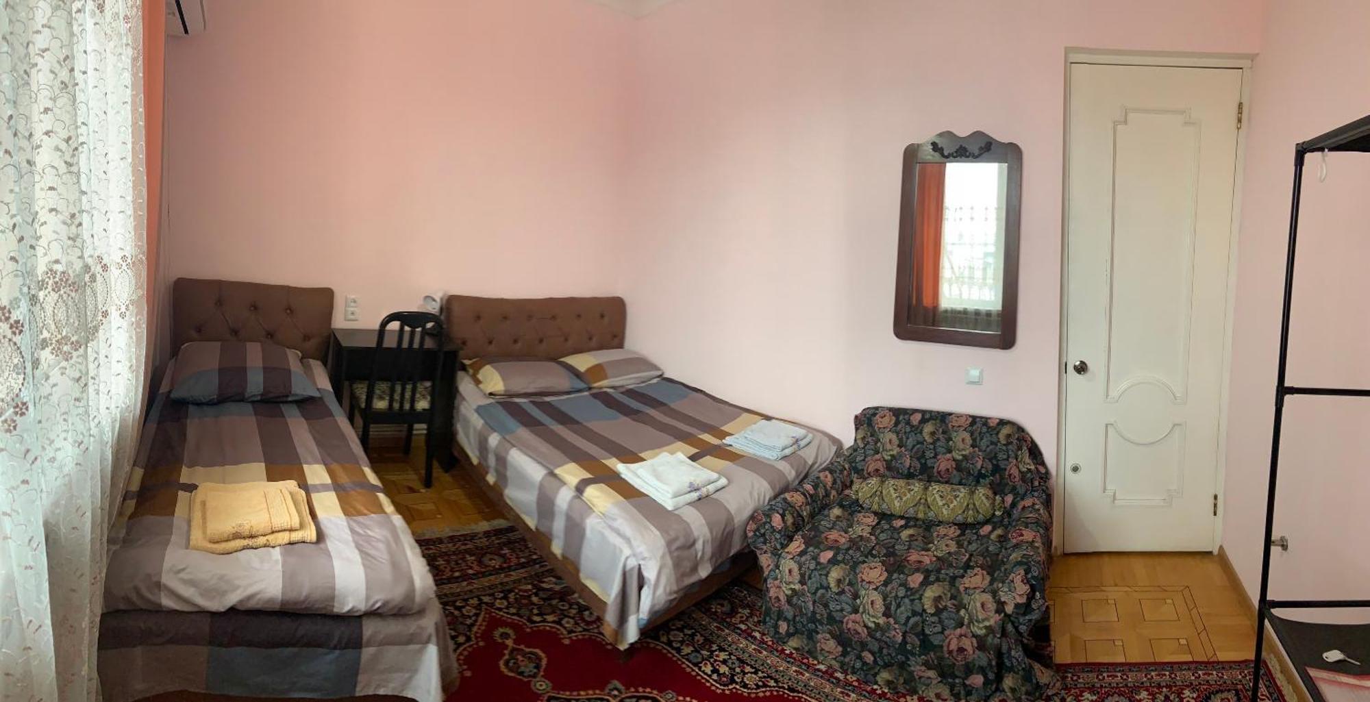Guest House Lilia Yerevan Exterior photo