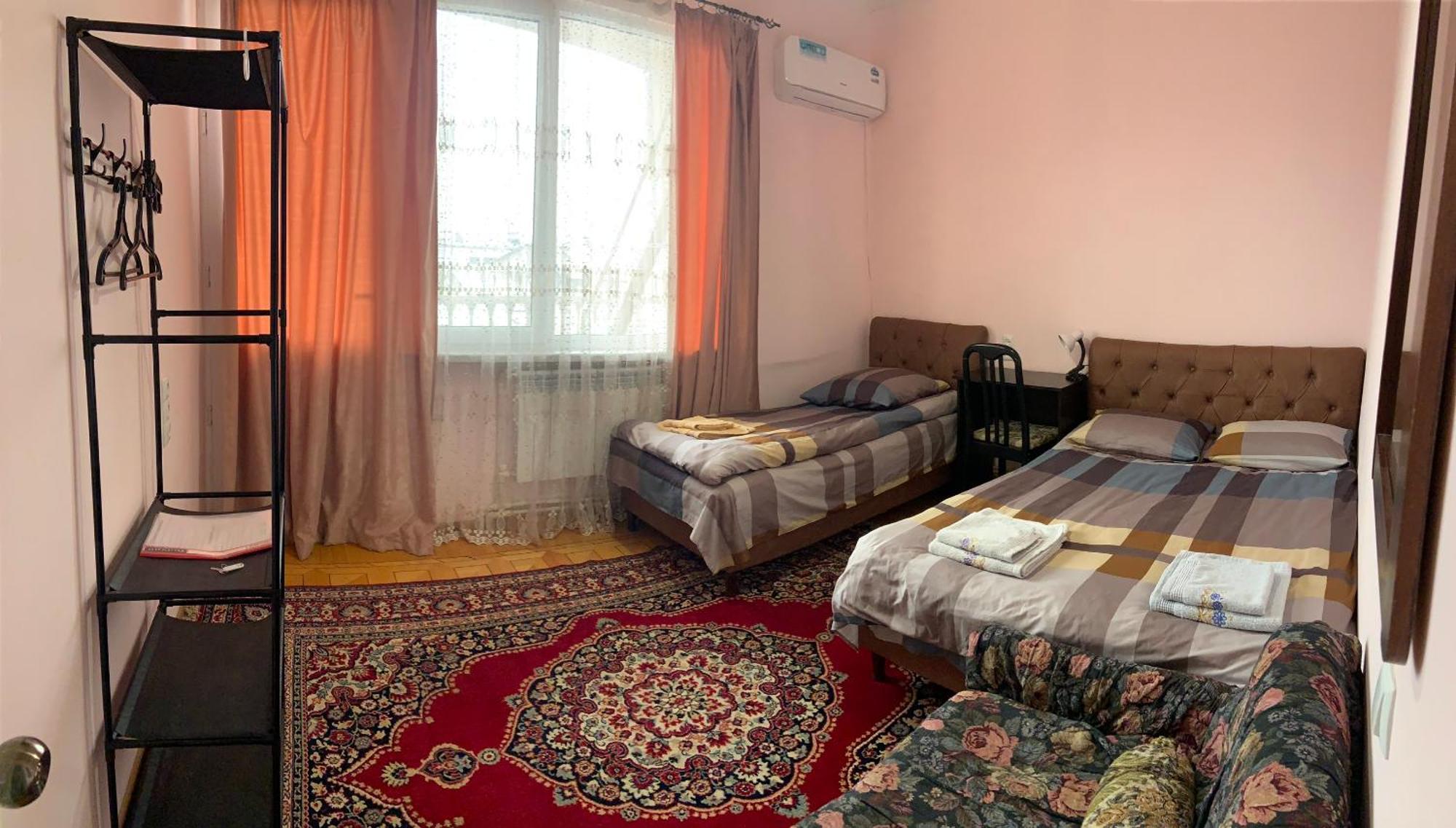 Guest House Lilia Yerevan Exterior photo