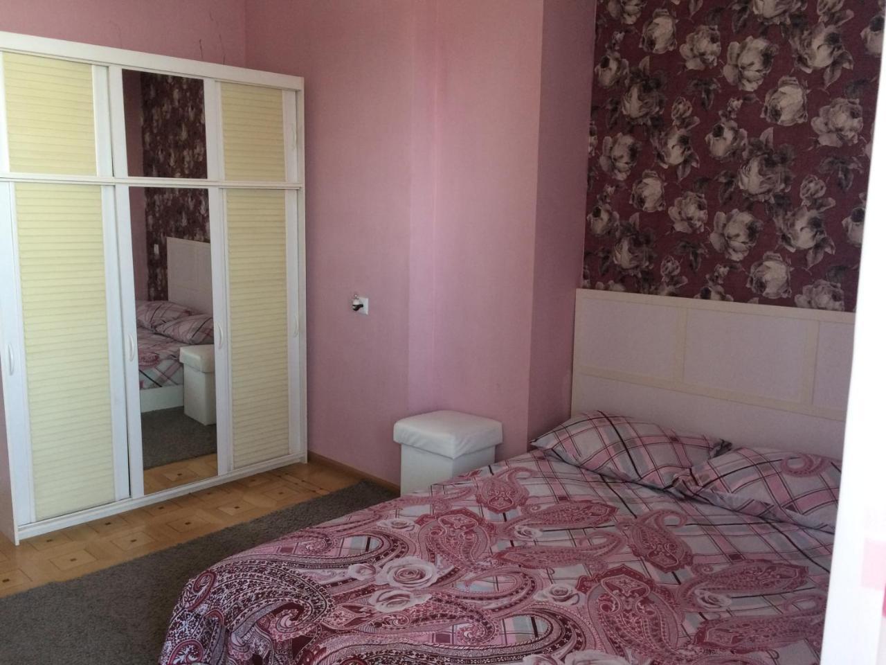 Guest House Lilia Yerevan Exterior photo